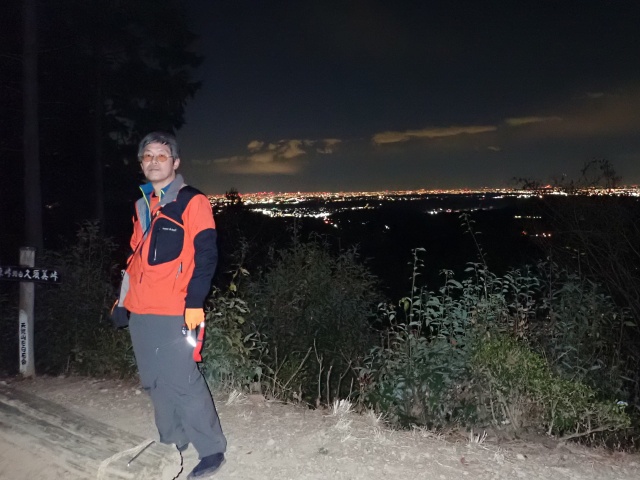 夜景がきれいな天覚山頂上