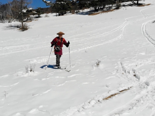 雪は、かろうじて残っていた
