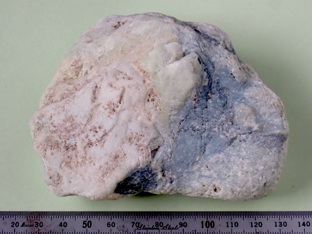 「ロディン岩」となった