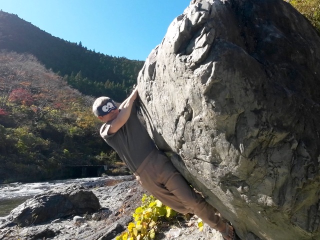 体をひねってドハングをクリア